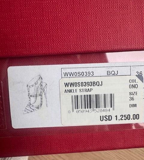 VALENTINO ROCKSTUD HEELS, 36/US 6