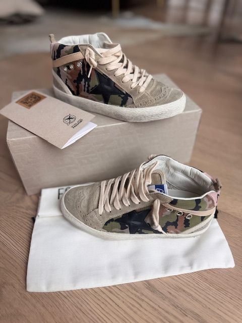 GOLDEN GOOSE SNEAKERS, 35 / US5