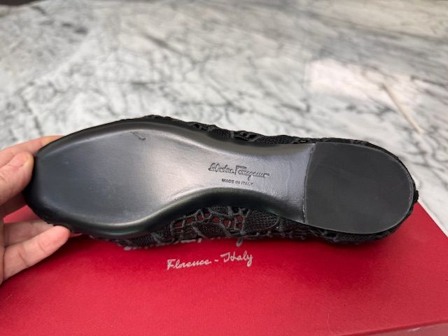 SALVATORE FERRAGAMMO FLATS, 31 (5.5 US)