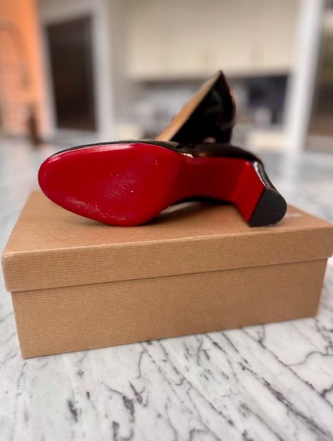 CHRISTIAN LOUBOUTIN PUMPS