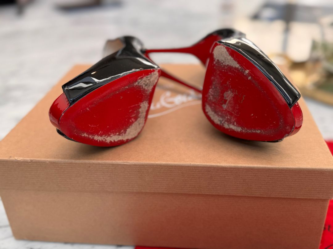 CHRISTIAN LOUBOUTIN DESIGNER HEELS, 37.5 (US 7/7.5)