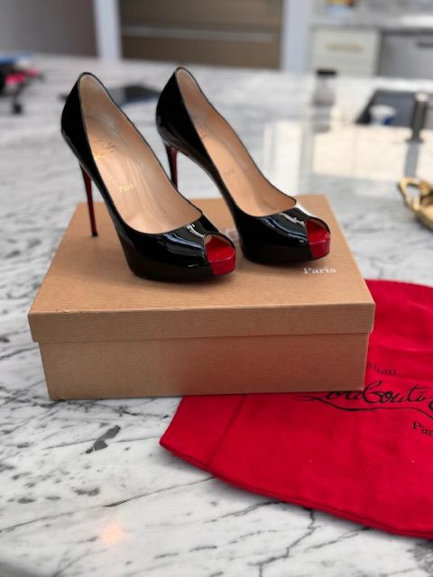 CHRISTIAN LOUBOUTIN DESIGNER HEELS, 37.5 (US 7/7.5)