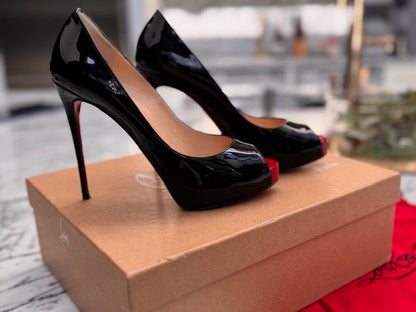 CHRISTIAN LOUBOUTIN DESIGNER HEELS, 37.5 (US 7/7.5)