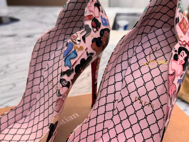 CHRISTIAN LOUBOUTIN DESIGNER HEELS, 37.5 (US 7/7.5)