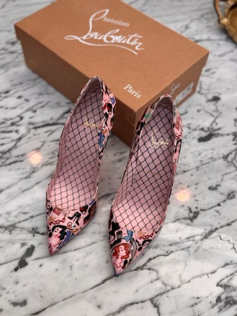 CHRISTIAN LOUBOUTIN DESIGNER HEELS, 37.5 (US 7/7.5)