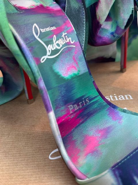 CHRISTIAN LOUBOUTIN DESIGNER HEELS, 37.5 (US 7/7.5)