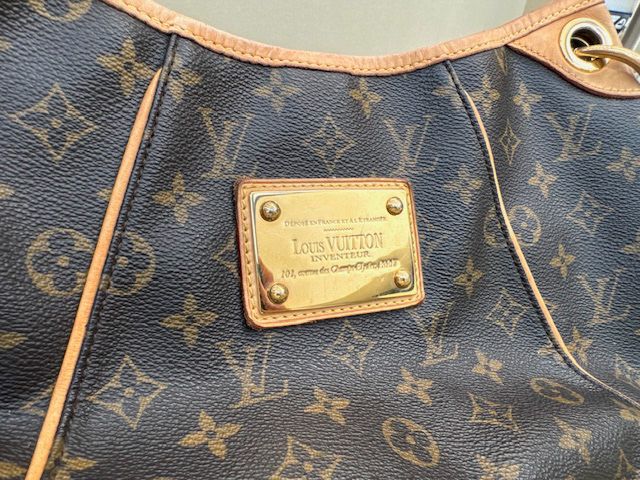 LOUIS VUITTON DESIGNER HANDBAG, SHOULDER BAG